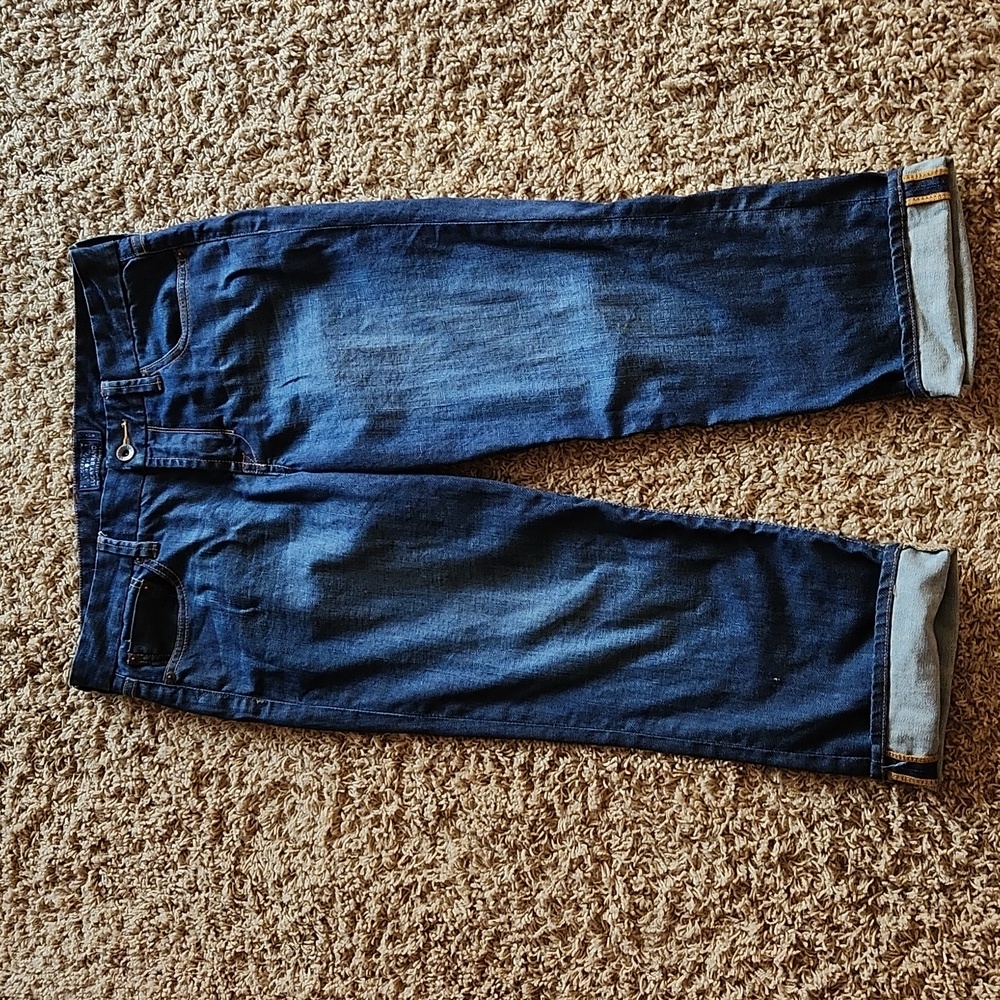 LUCKY BRAND womans size 8 dark wash capri - Picture 2 of 7